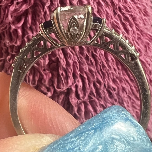 10k white gold ring with CZ and sapphires and diamonds - Picture 2 of 5